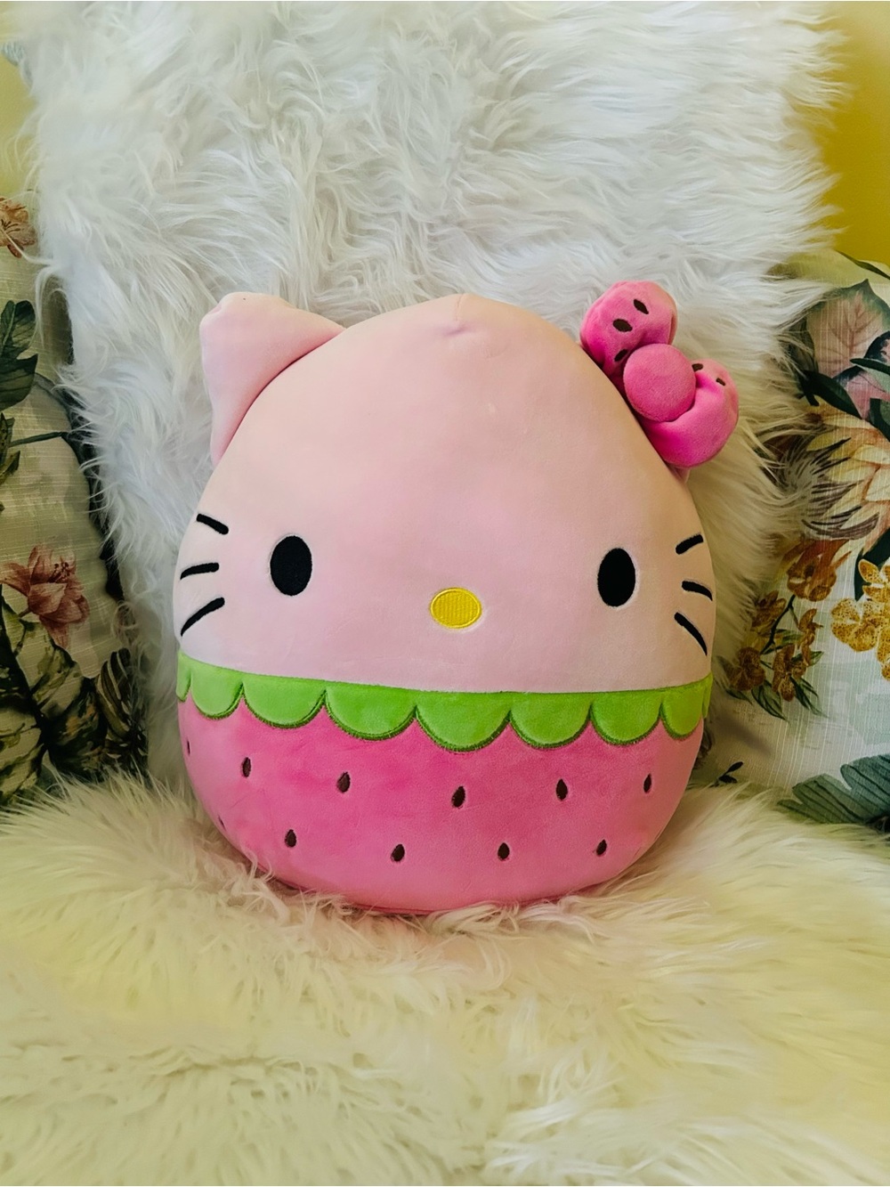 🌸🍓 Hello Kitty 12’’ squishmallow 🍓🌸